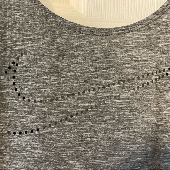 Nike dri fit tank top - Picture 2 of 4